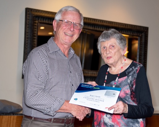 Vonnie Cave and category winner Roger Smith